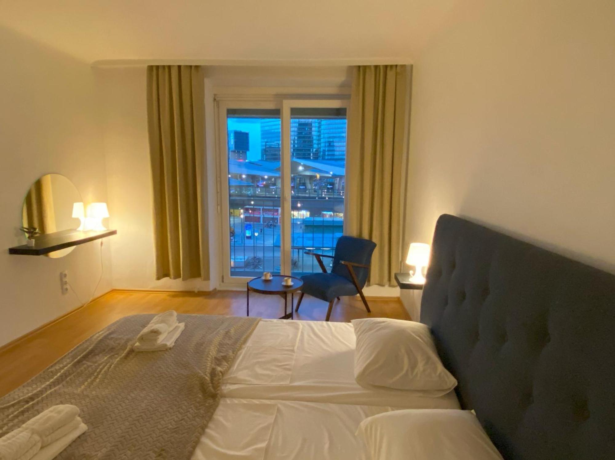 Anzotika Central Apartment, Wina Bagian luar foto