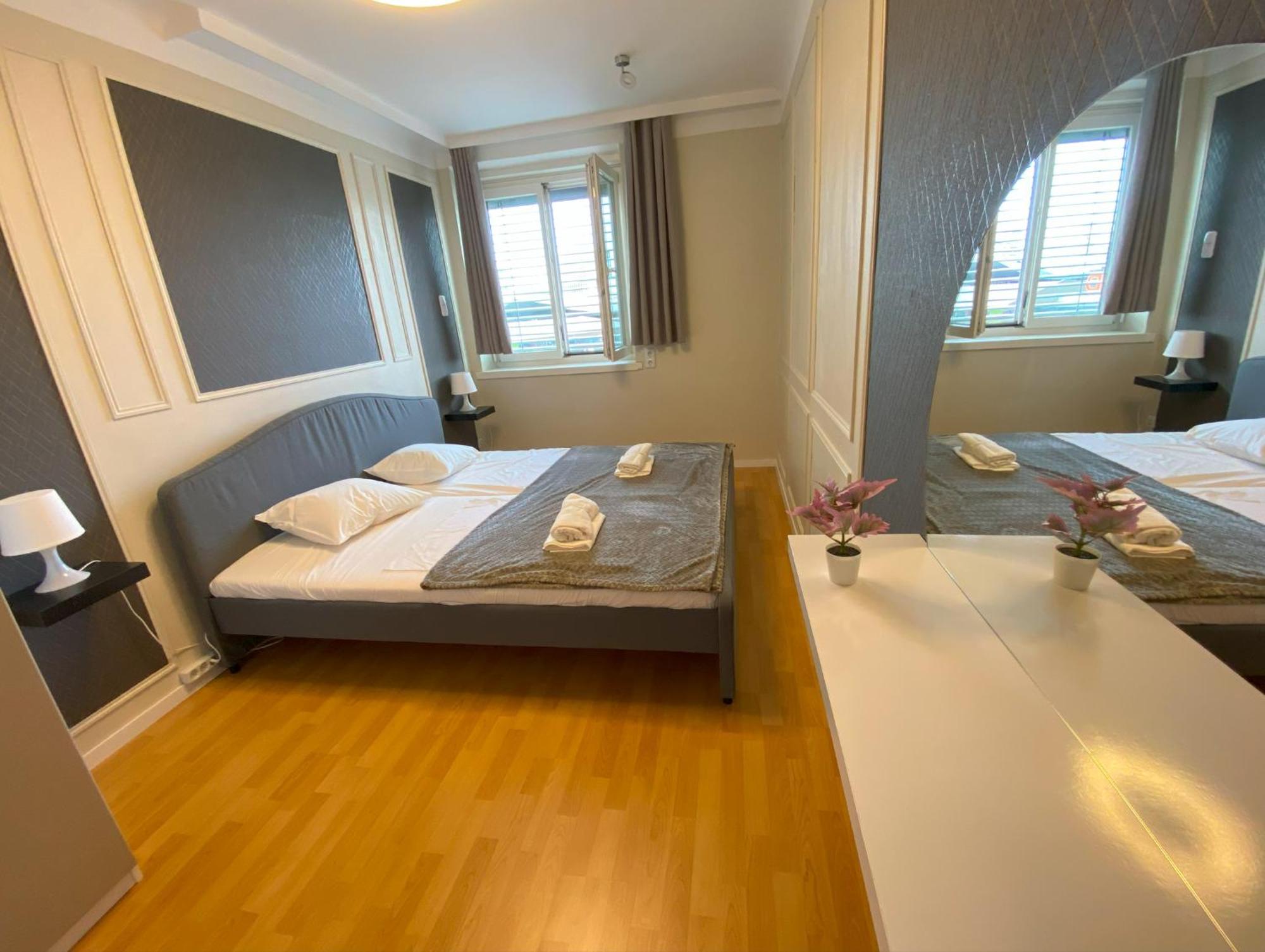 Anzotika Central Apartment, Wina Bagian luar foto